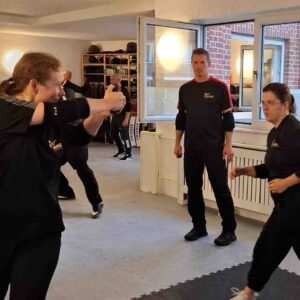 Selbstverteidigung mit Abwehrspray